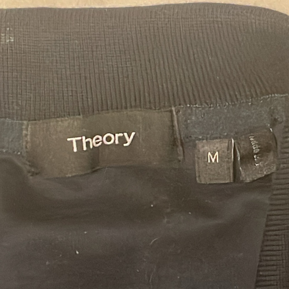 THEORY Polo. Size Medium - Picture 8 of 10